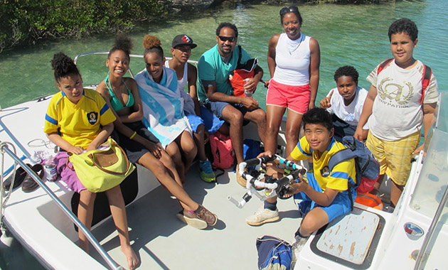 Clearwater Middle School students and their winning ROV